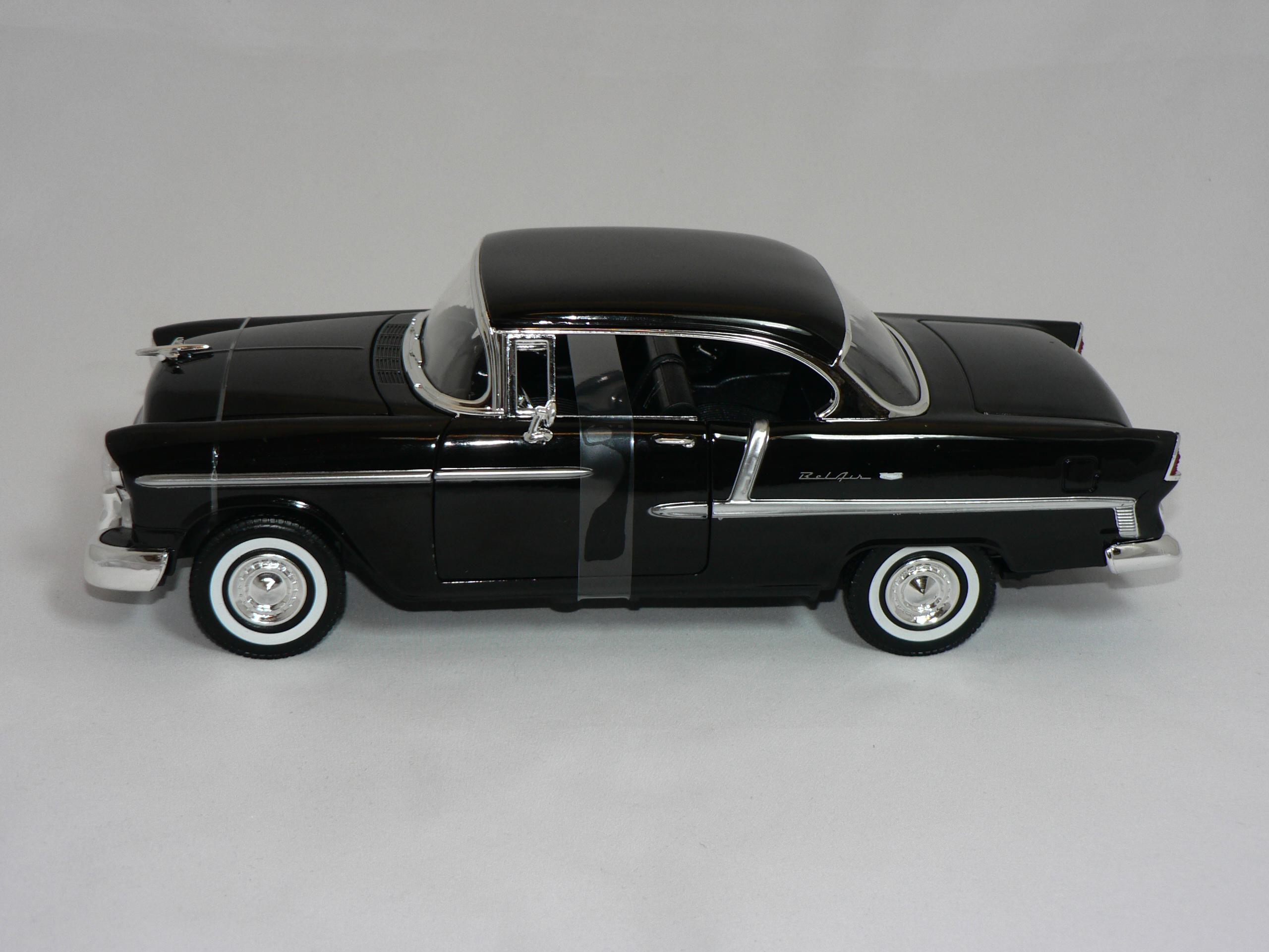 Chevrolet Bel Air 1955 Svart  1:18  Motor Max - 3