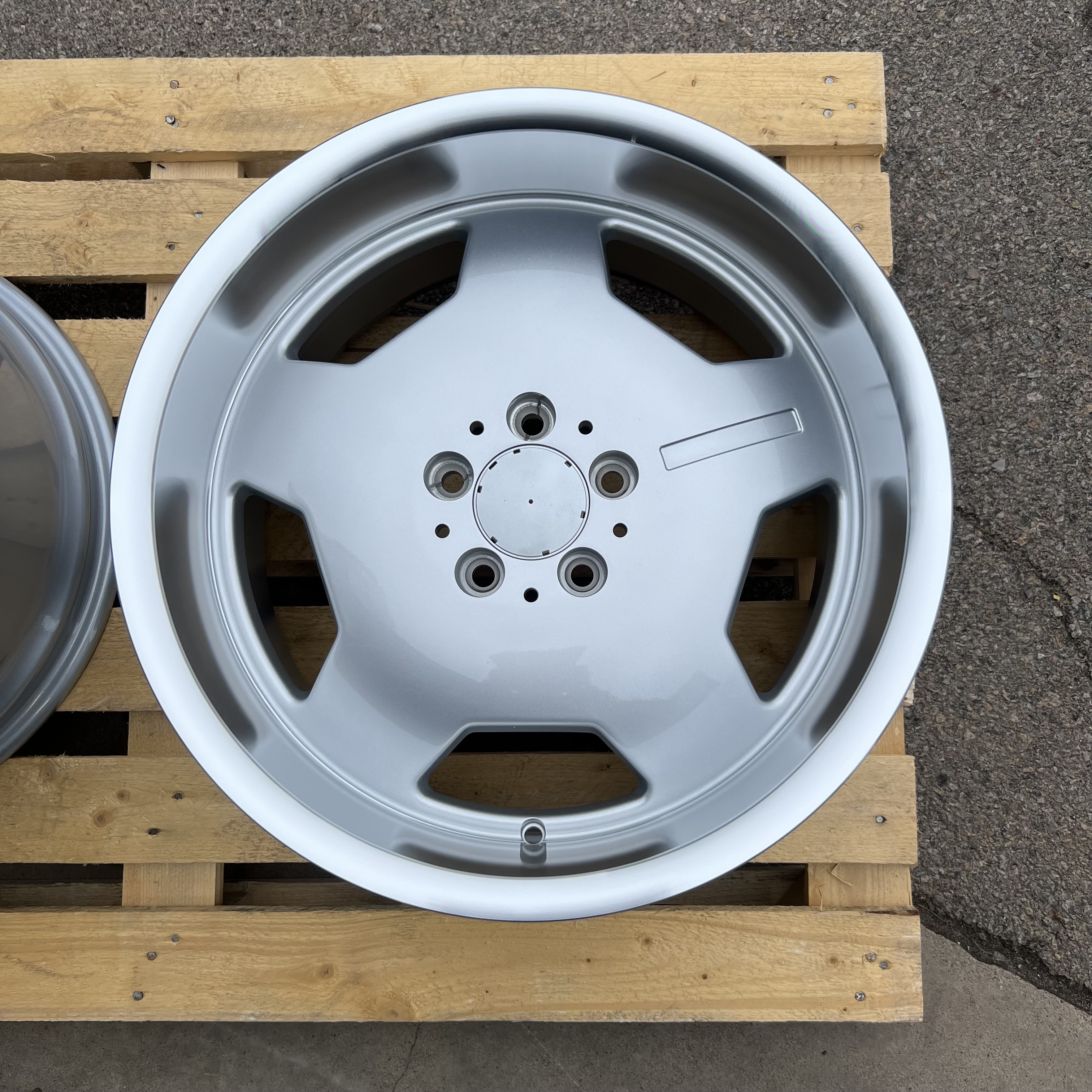 19" AM6 Silver/polished 5x112