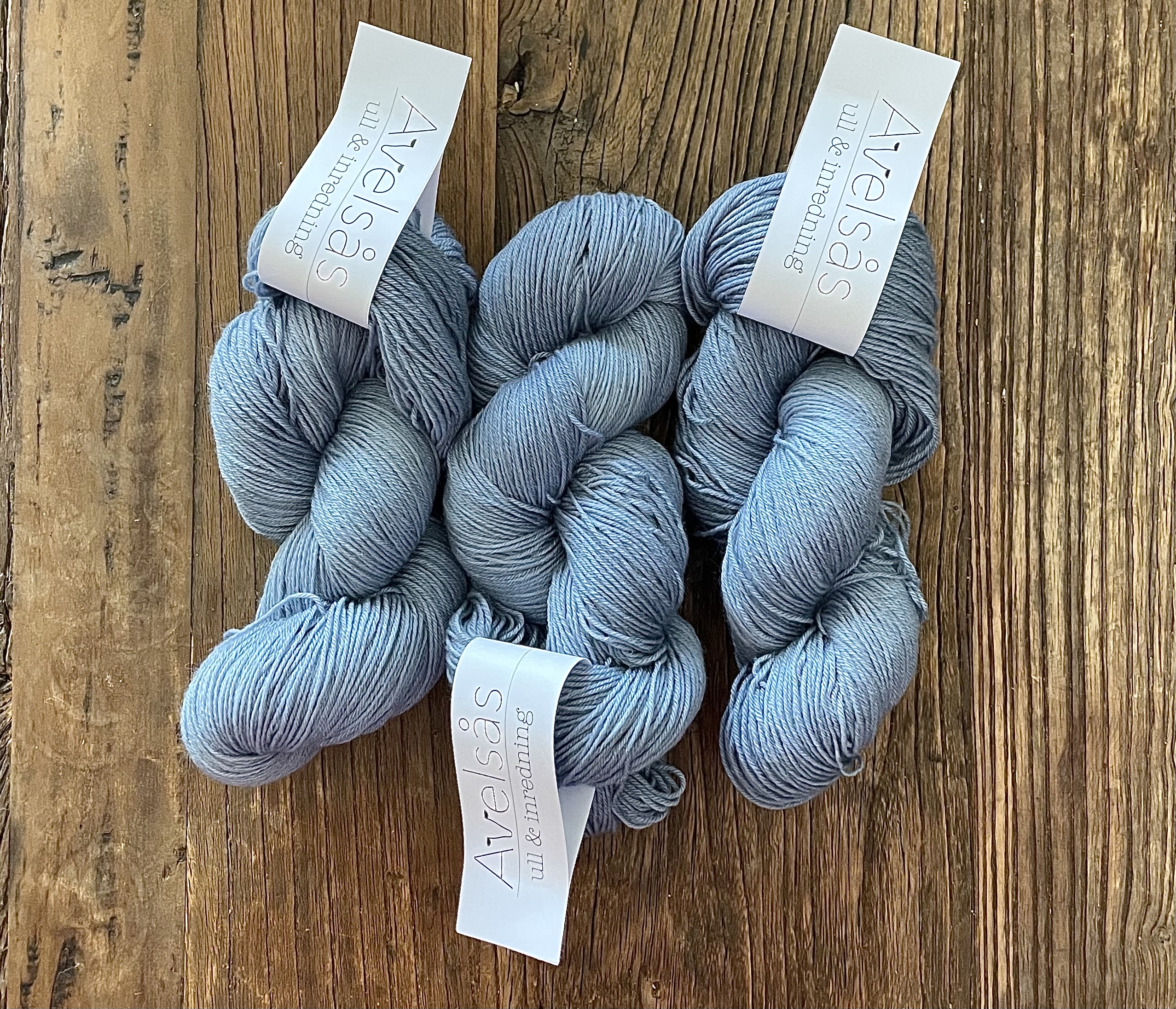 Merino yarn Misty blue