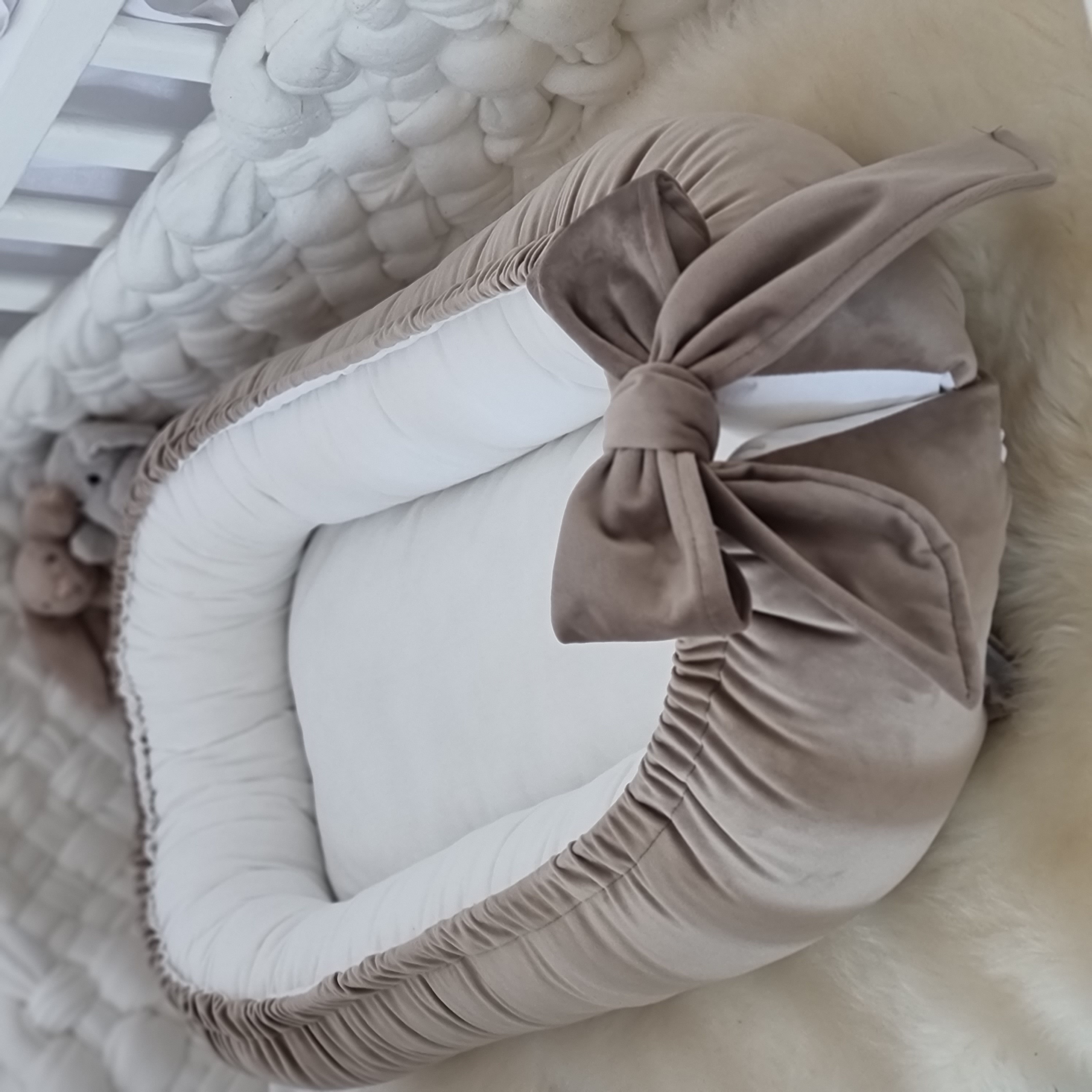 Babynest Bella gråbeige design 125
