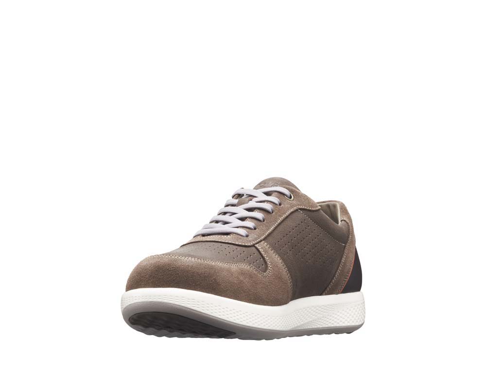 Joya Sven Brown - 10