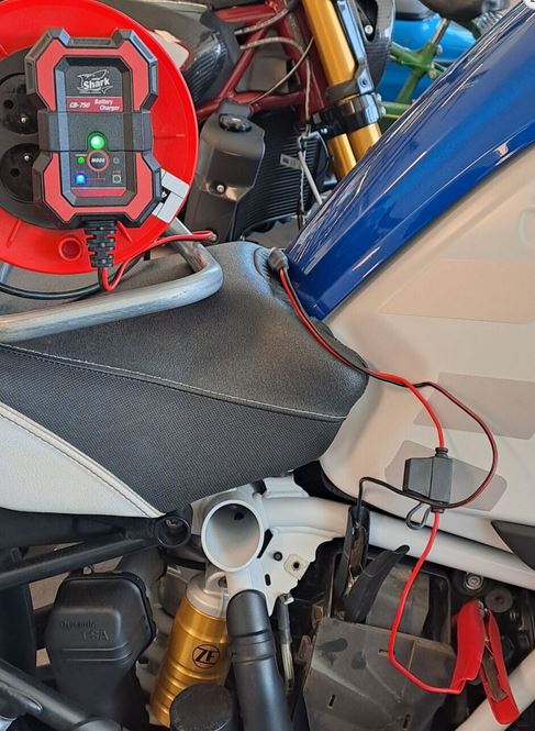 12V / 6V Batteriladdare 0,75A – Automatisk Laddare för MC & ATV - 3