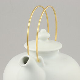 Gösta Grähs (1982) Chubby Teapot with White Glaze #100 20 cm 