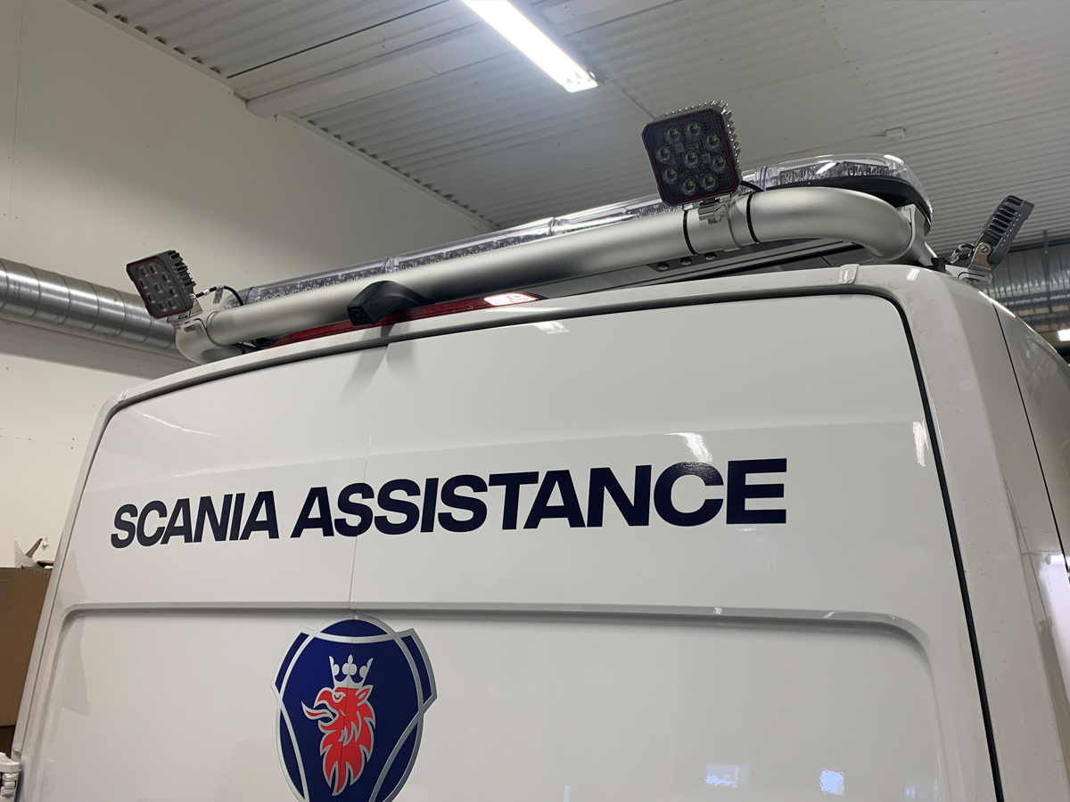 T-RACK VW Crafter H2 & H3 17- with roof rails. Rear/front roofbar - 2