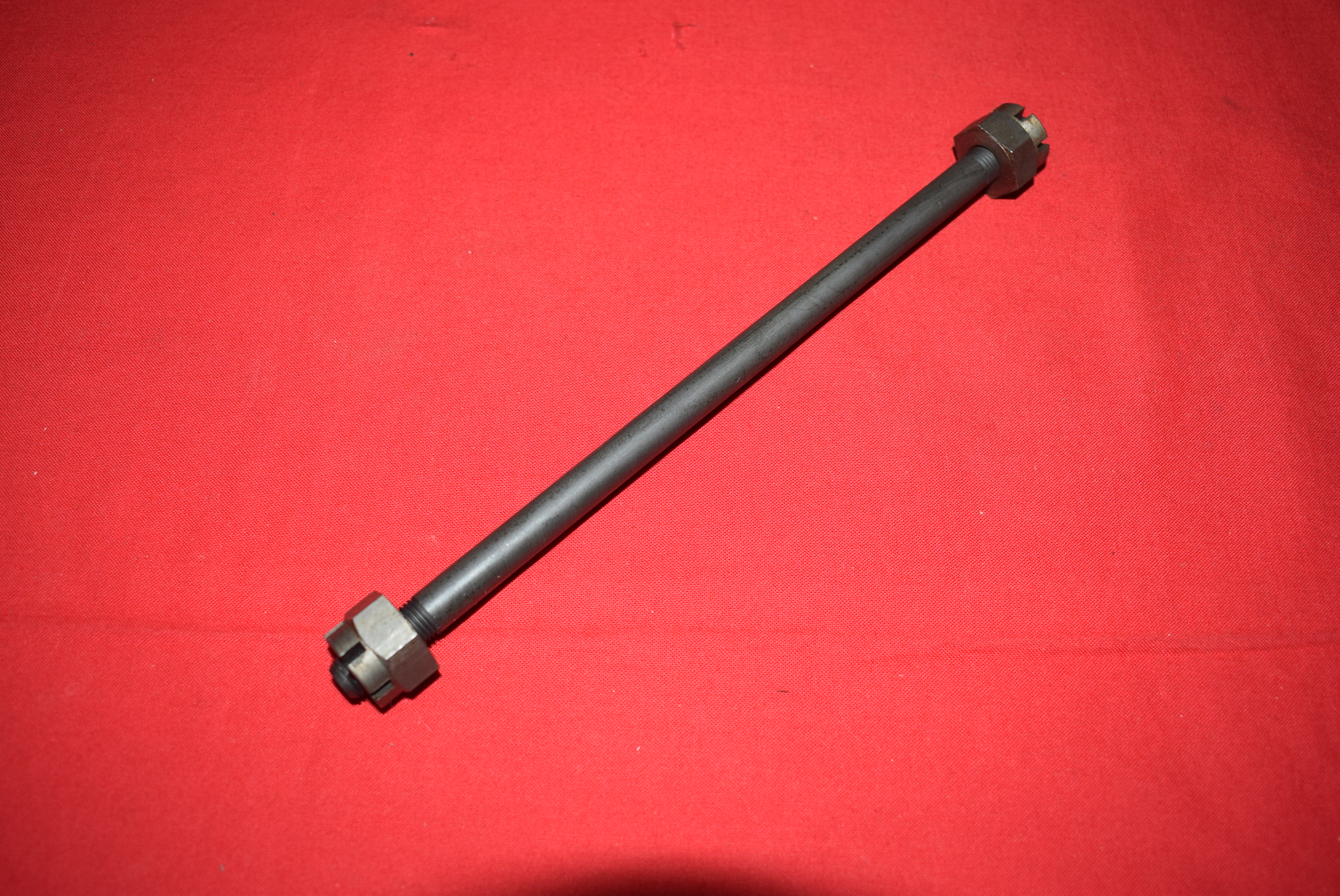 Front axle with nuts kit Harley 45" 1930-52
