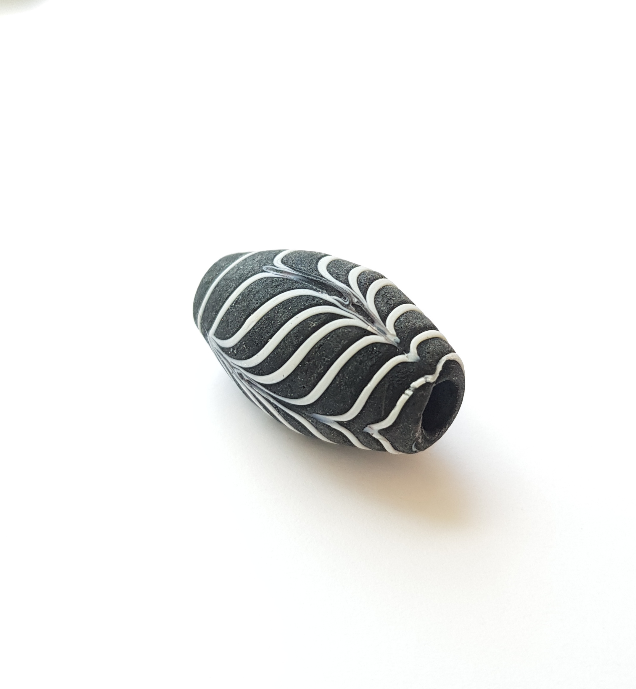 Svart pärla 26x16mm
