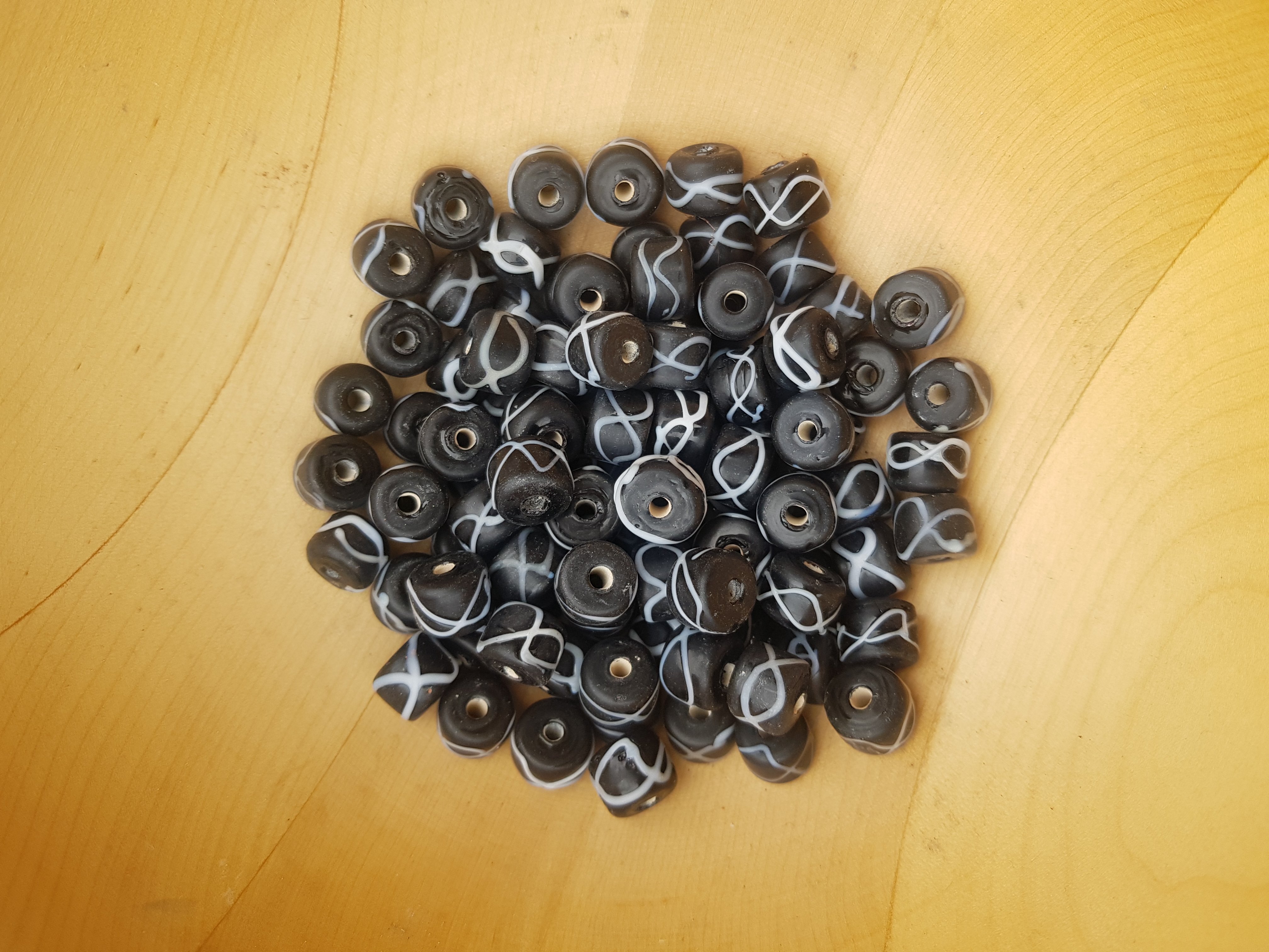 Svart pärla 10x13mm - 2