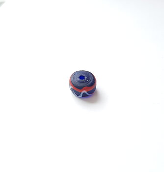 Mörkblå pärla 8x12mm