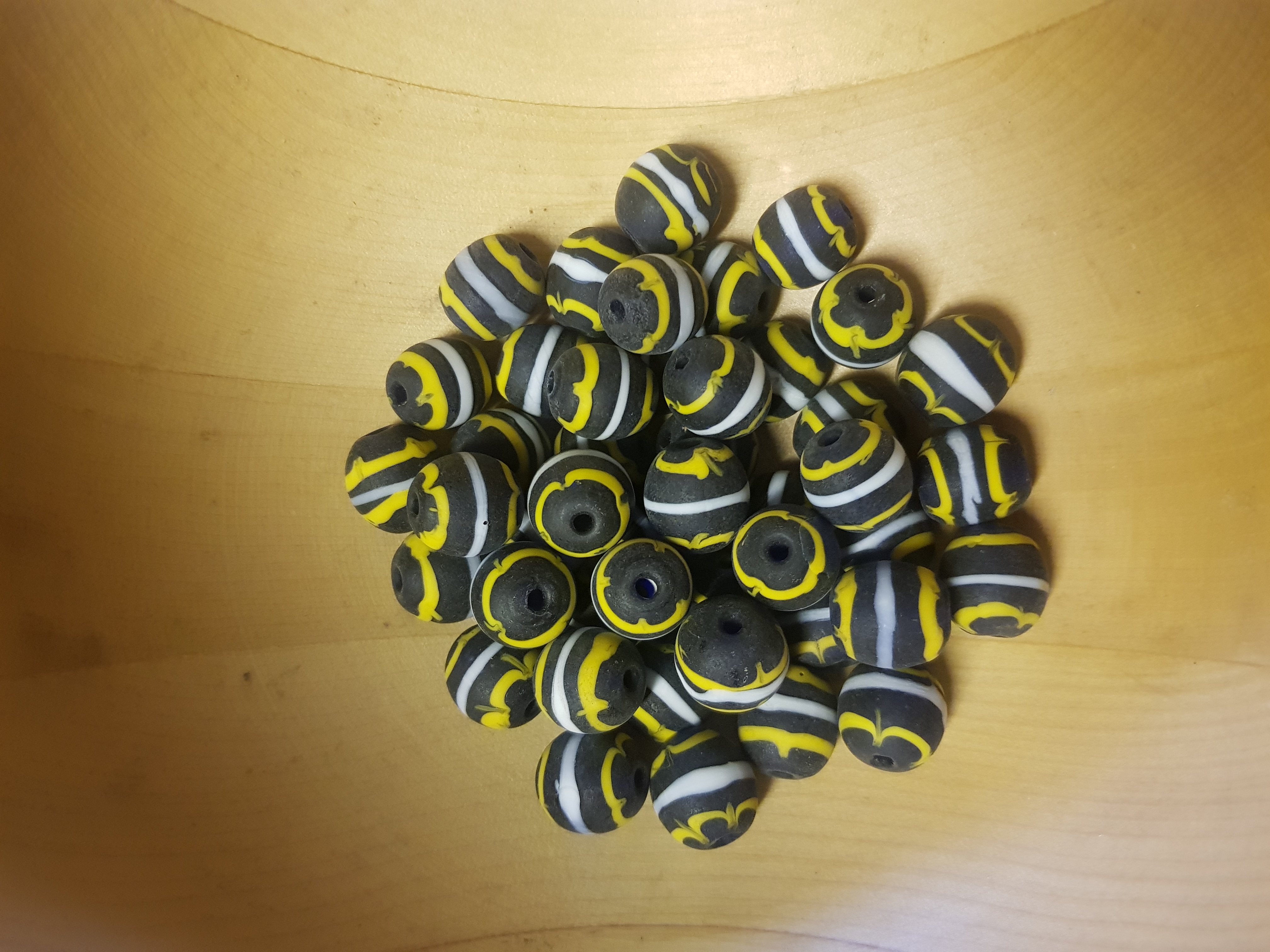 Mörkblå pärla 17x16mm - 2