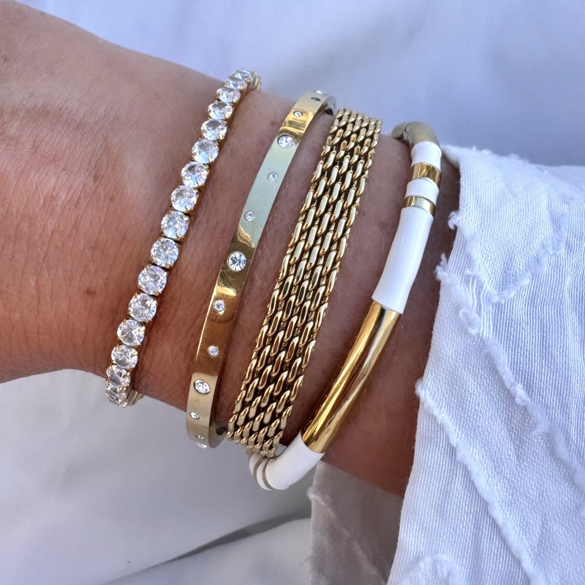 Celine elastic tennisbracelet gold
