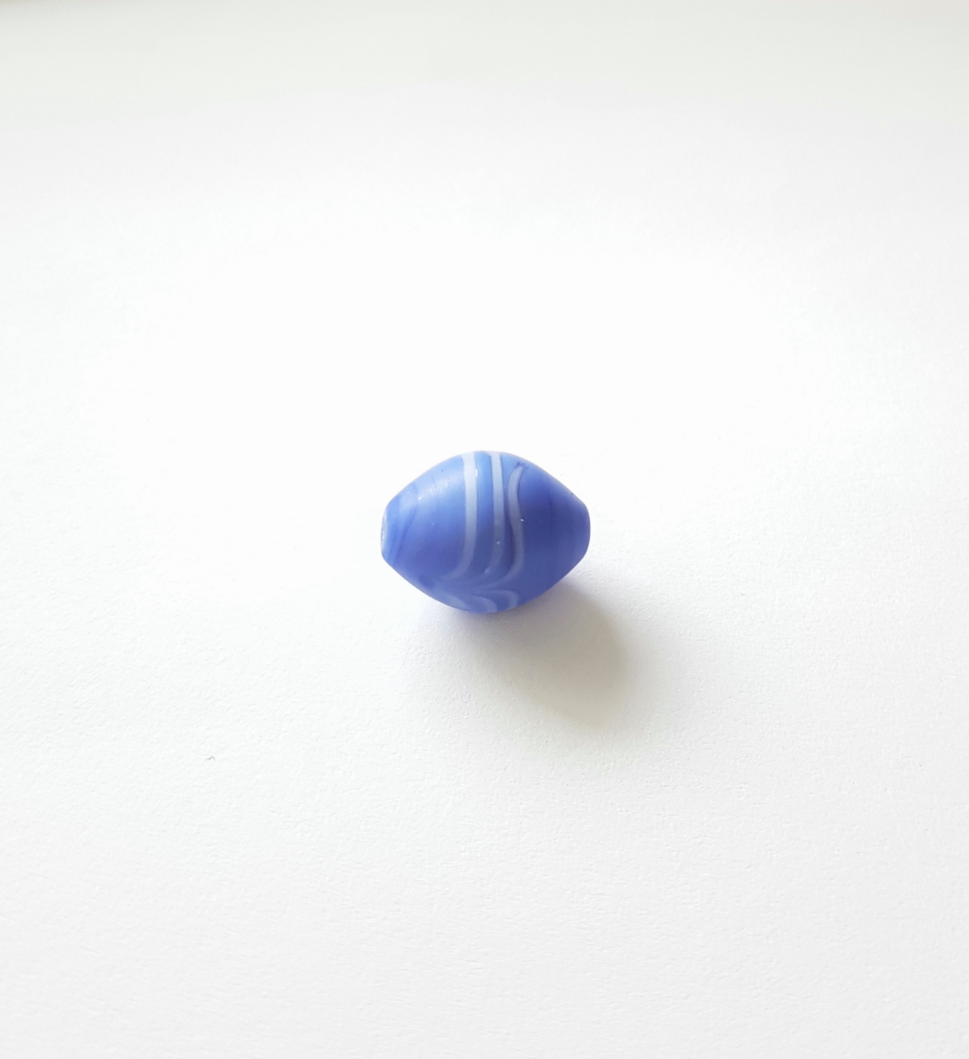 Blå pärla 15x11mm