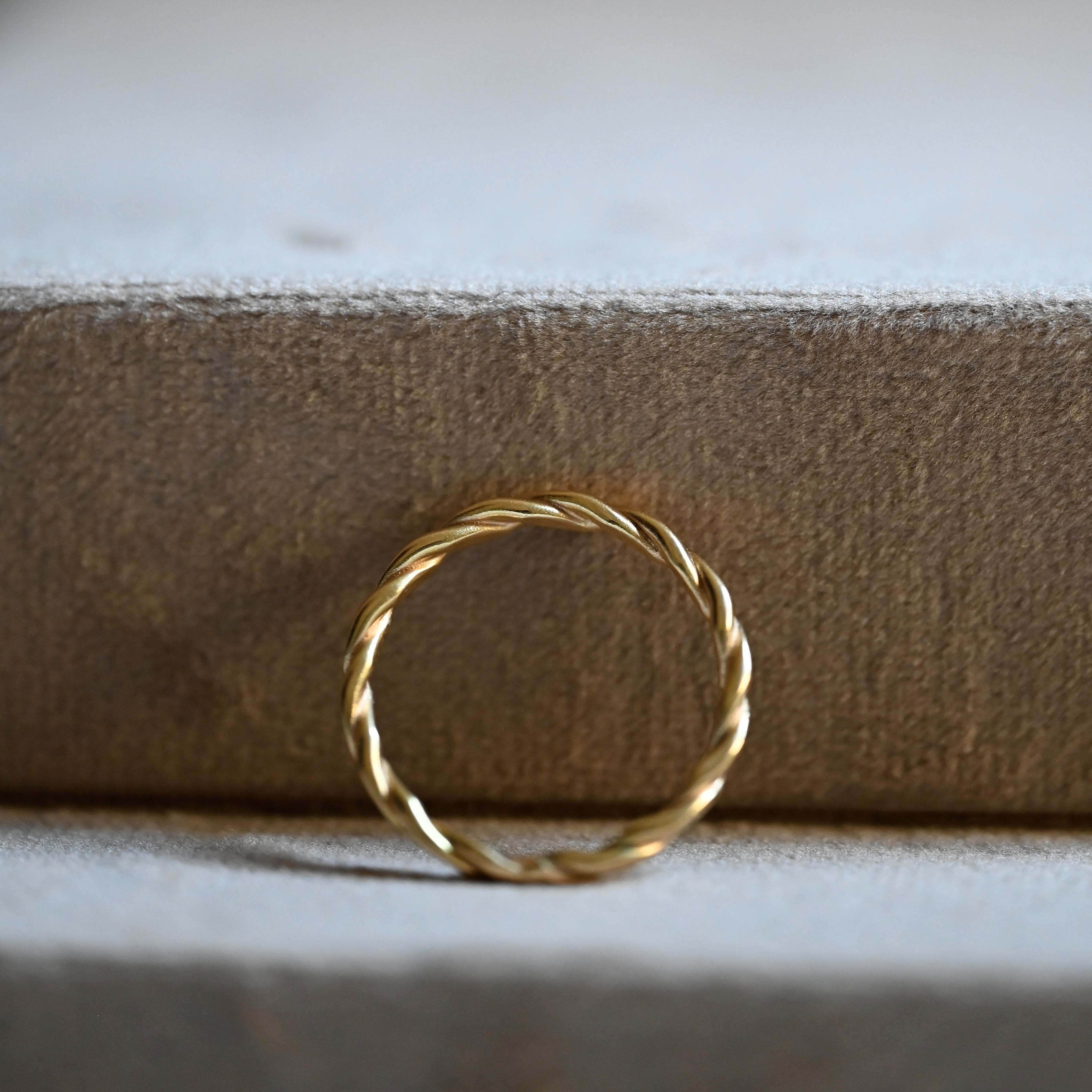 Ring Ask "platt" handgjord guld 18 karat  - 2