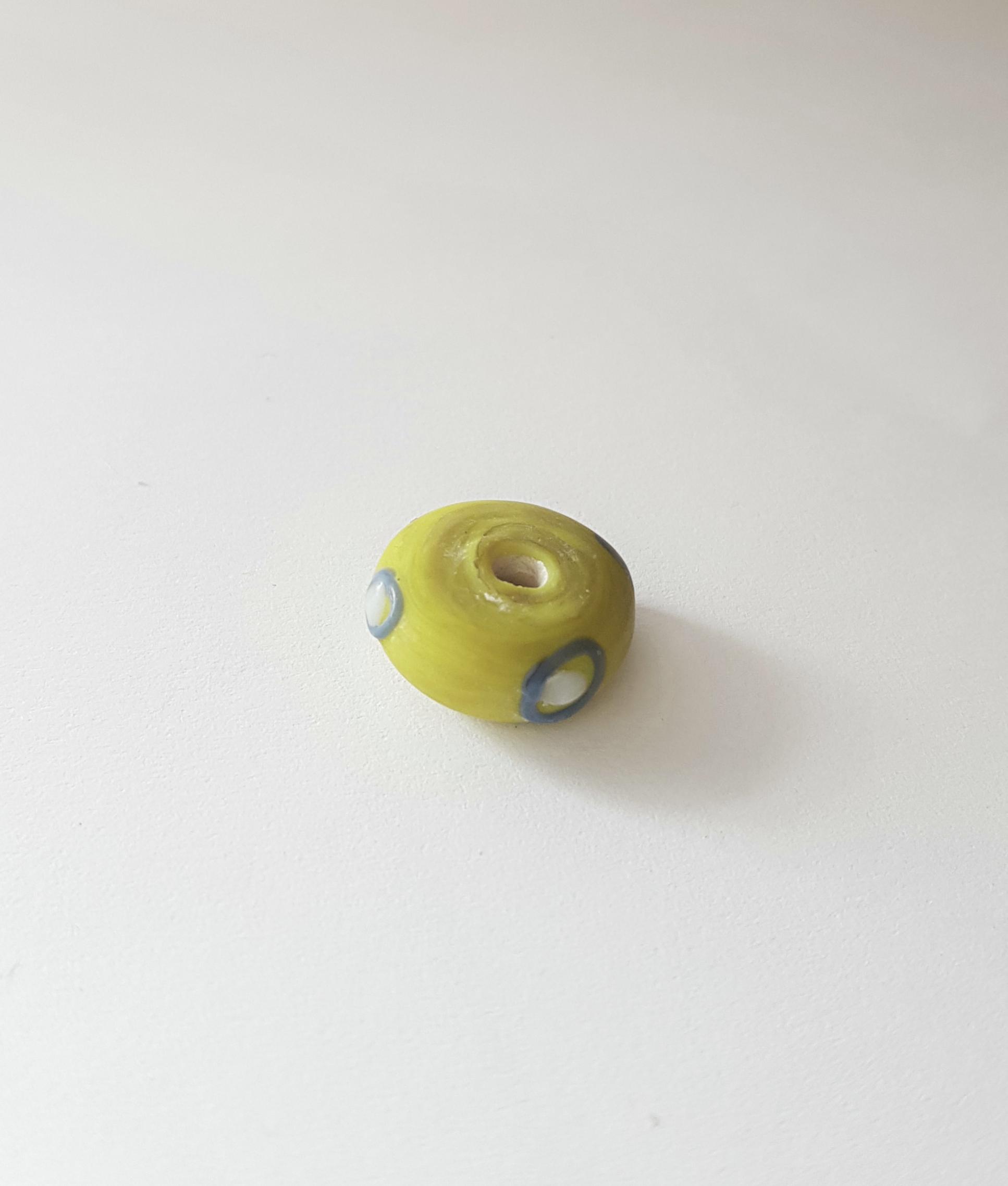Gul pärla 8x16mm