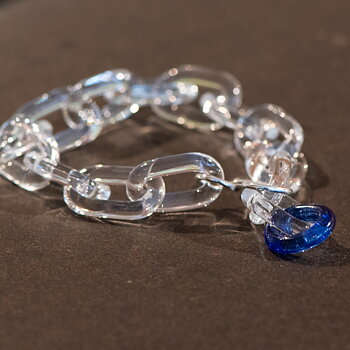 ARMBAND MED LÄNKAR I TRANSPARENT GLAS