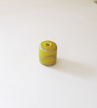Gul pärla 15x13mm