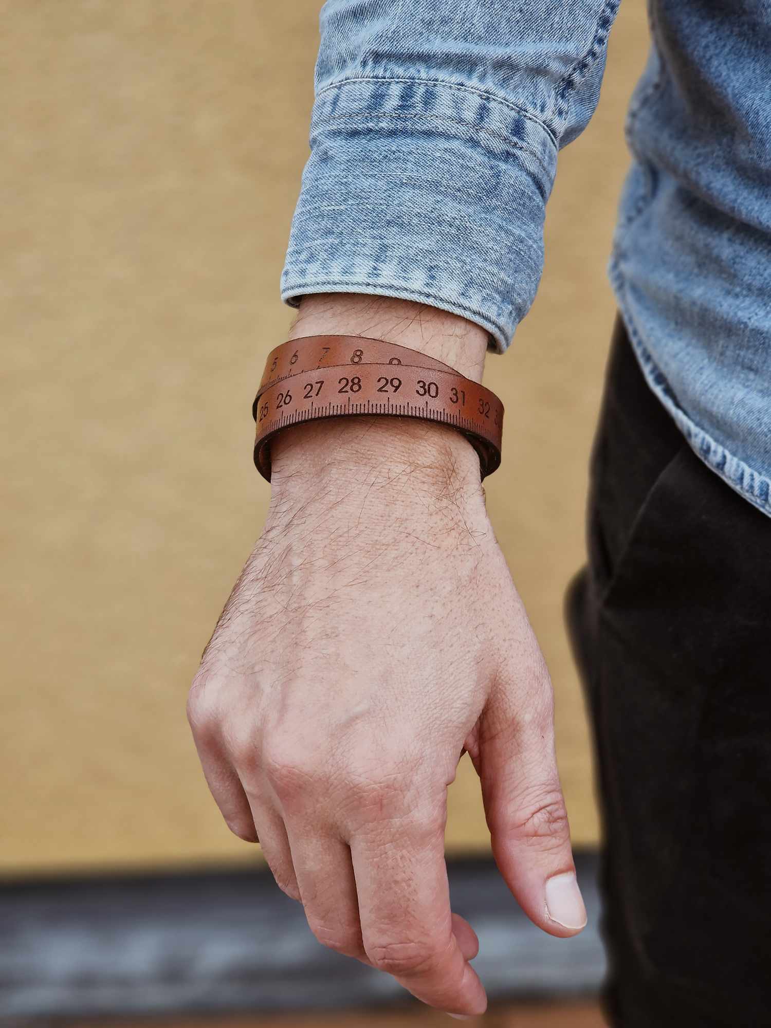 MilliM - armband i läder med millimeterskala - cognac
