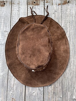Hatt wobbly suede 