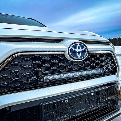 Toyota RAV4 Plug-In Hybrid 20+ Grille Kit - Linear 18 Elite
