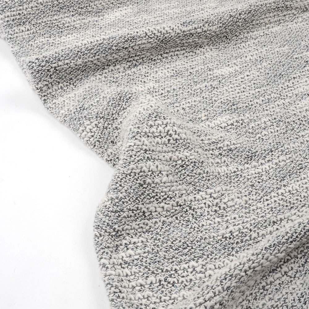KNITTED - LIGHT GRAY