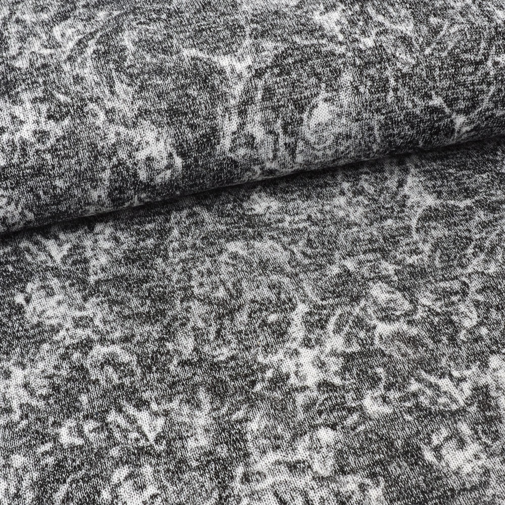 KNITTED - BLACK n WHITE - 2