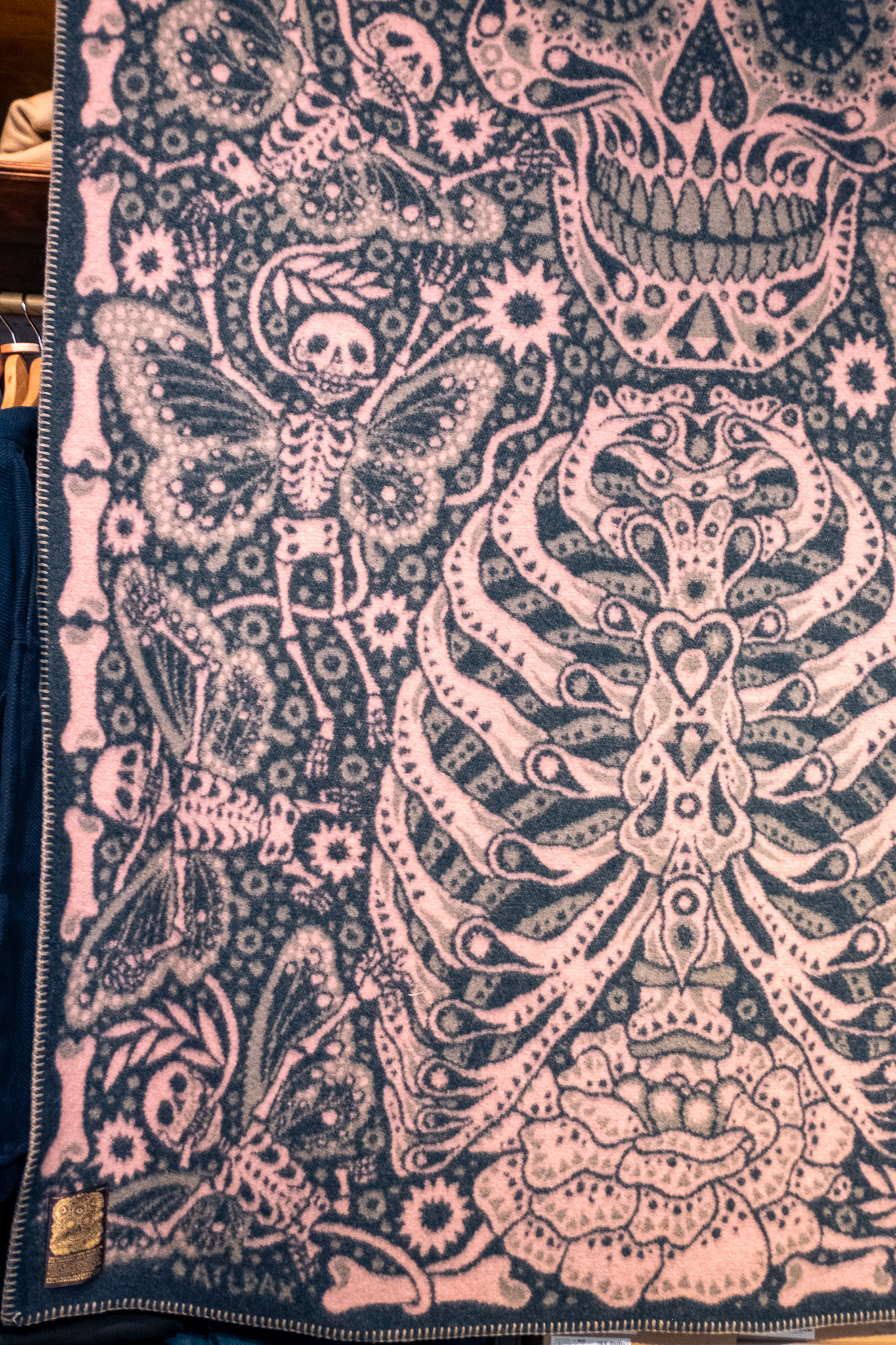 Indigofera - Dia de Muertos Pure Wool Blanket - 4