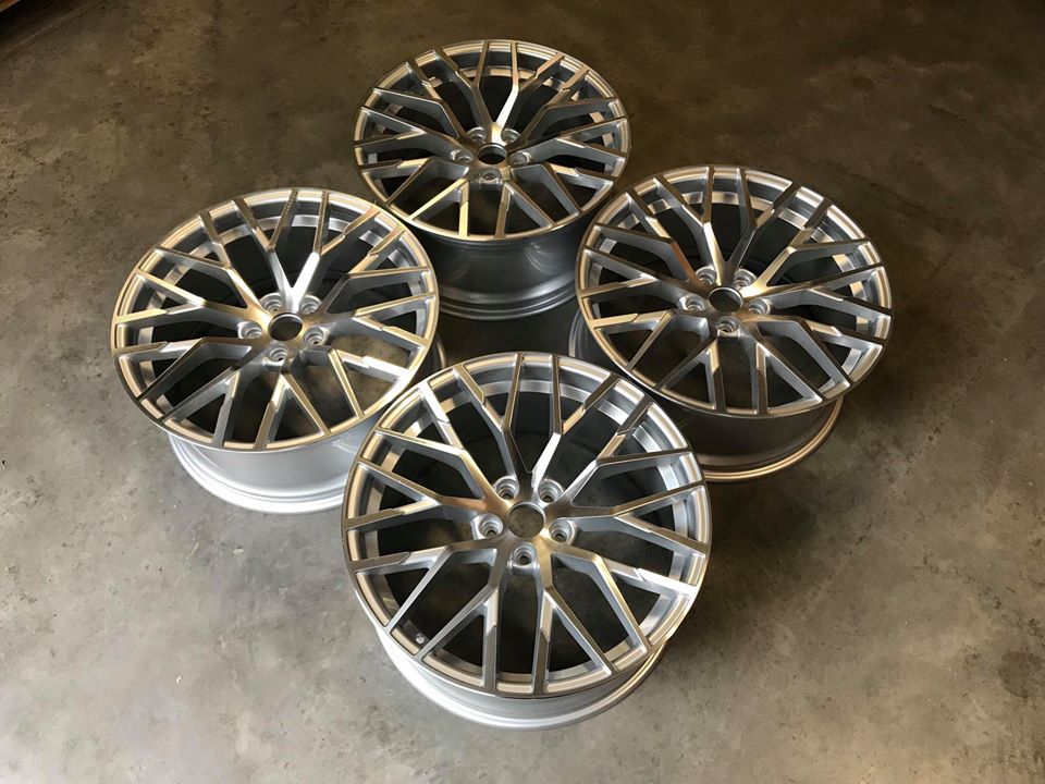 18" AR8 V10 Silver/pol 5x112 - 2