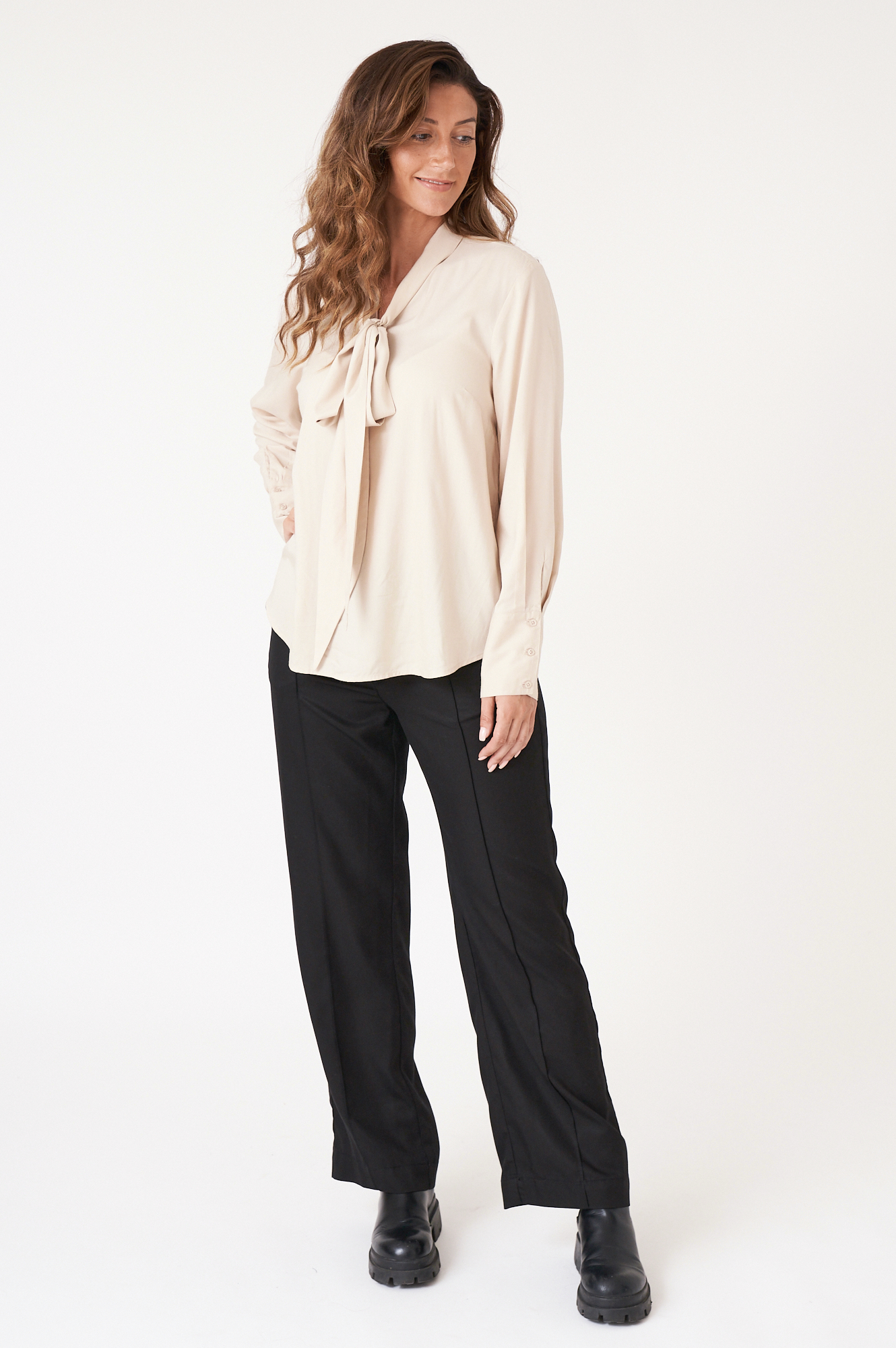 Hetty blouse  biscuit