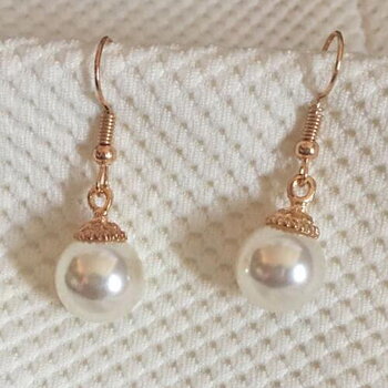 Örhängen "Pearls" med 18K Guldplätering