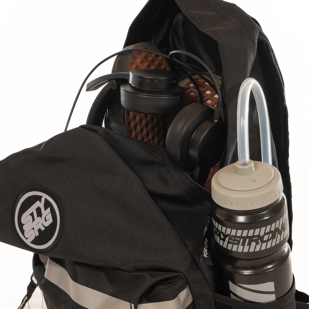 STAY STRONG V3 ICON BACKPACK - BLACK - 3