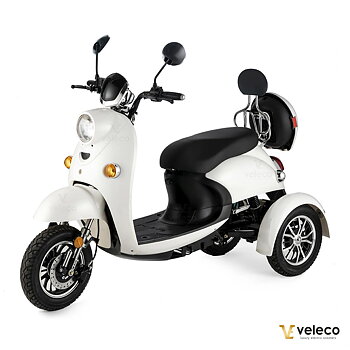 Elegant_vit_ZT63_promenadscooter, även_känd_som_permobil, perfekt_för_två_personer.