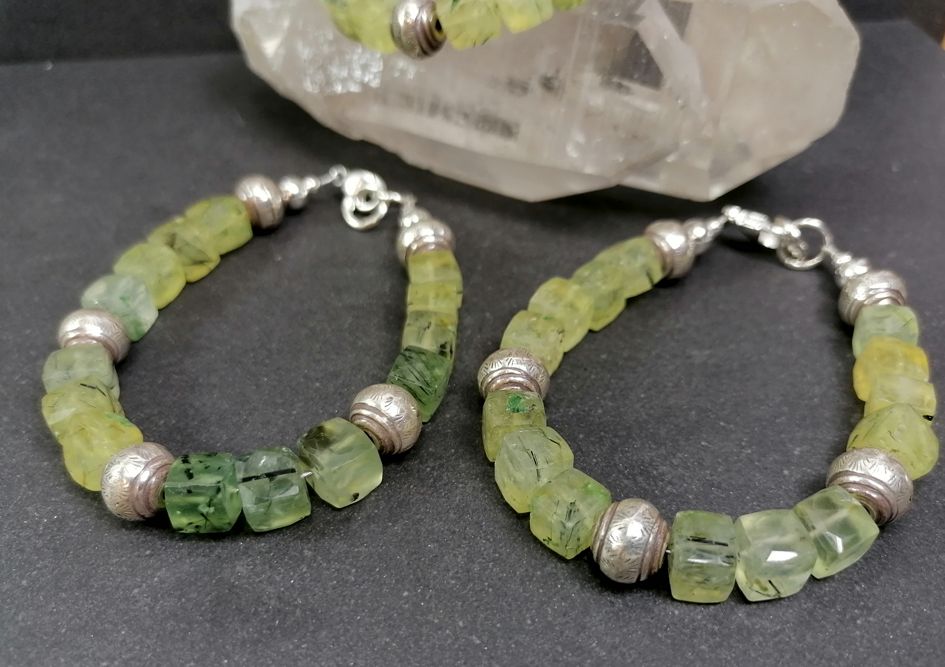  Pärla Armband med Facetterade Prehnit och Silver