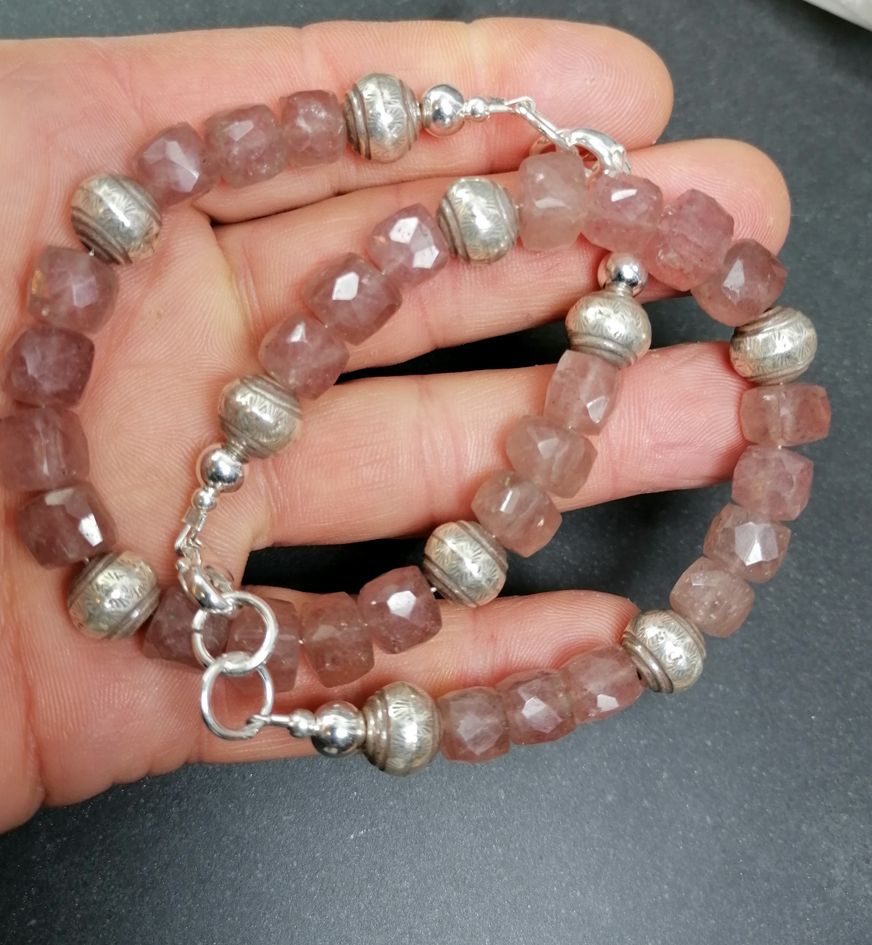  Pärla Armband med Facetterade Jordgubbskvarts och Silver Pärlor - 3