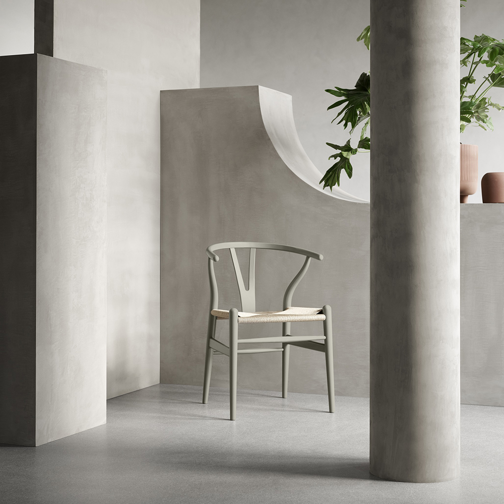 CH24 Wishbone chair (Soft Edition Beech Clay) by Ilse Crawford - Carl Hansen & Søn - 6