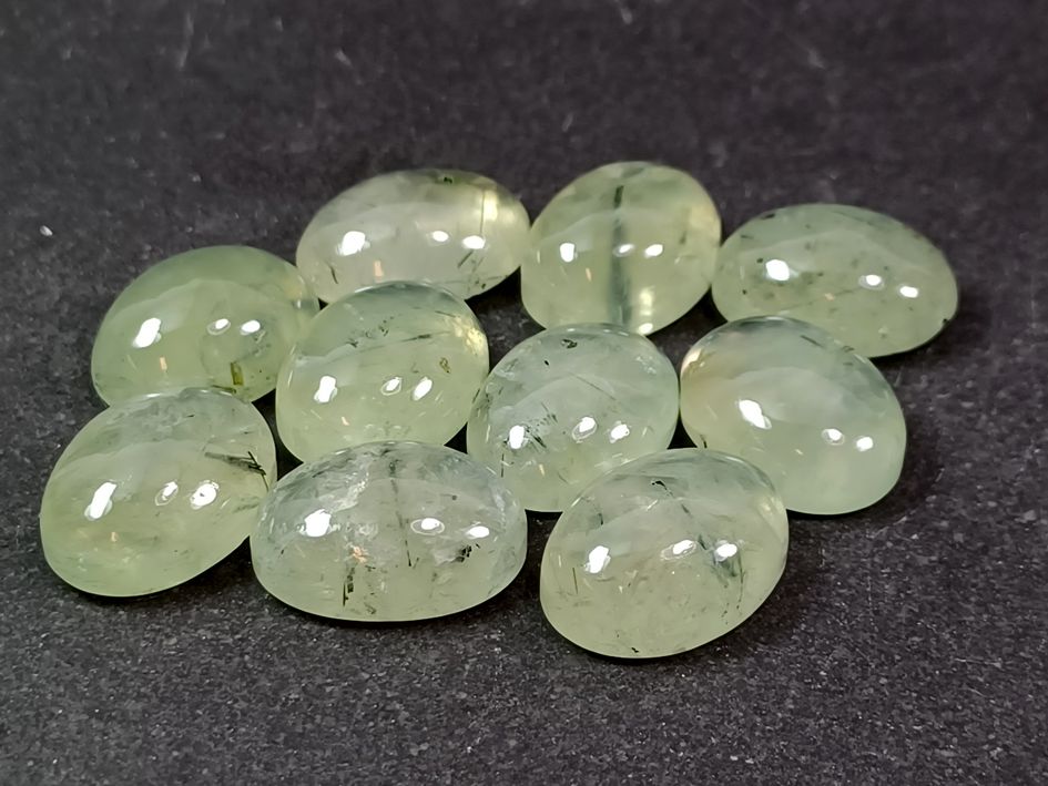 Prehnit Cabochon - 12x16mm