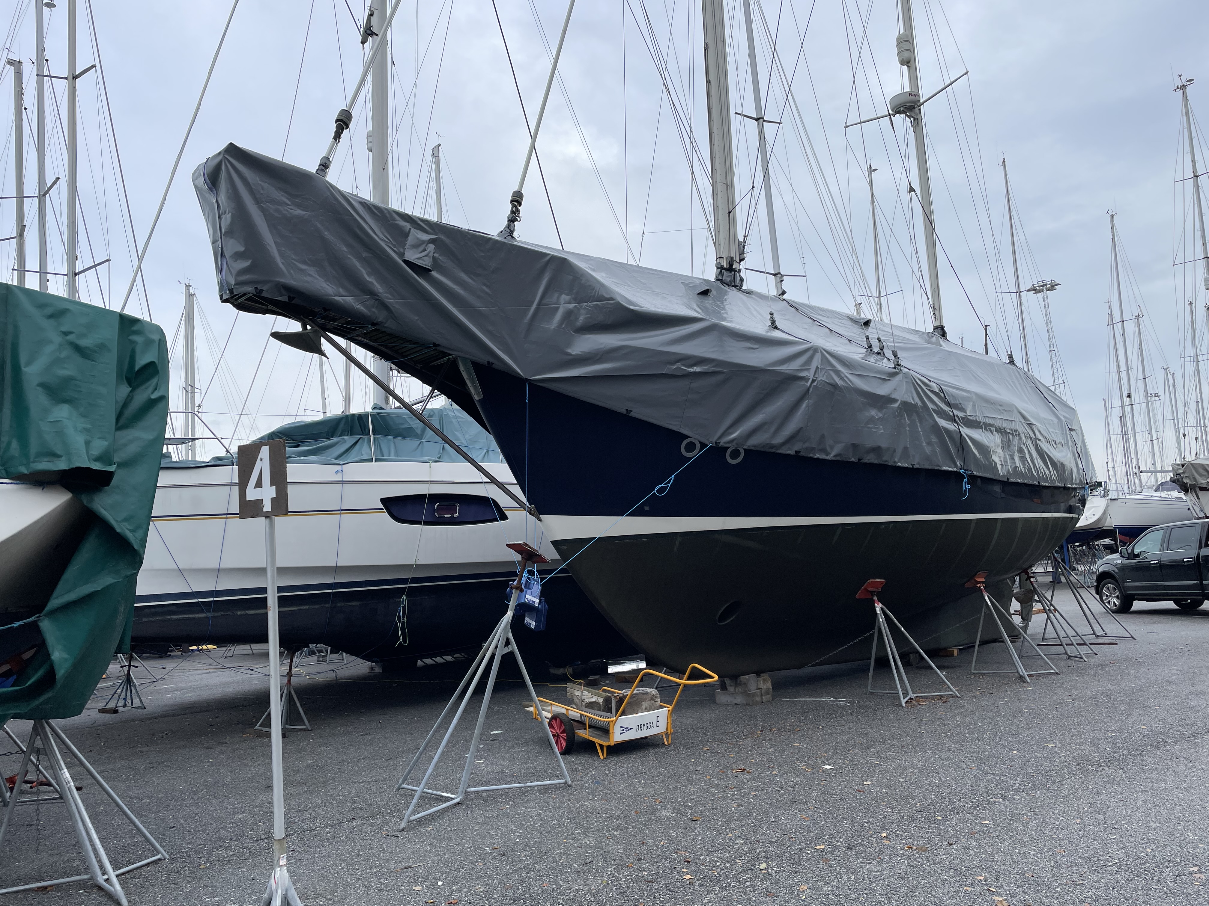 Vintertäckning segelbåt