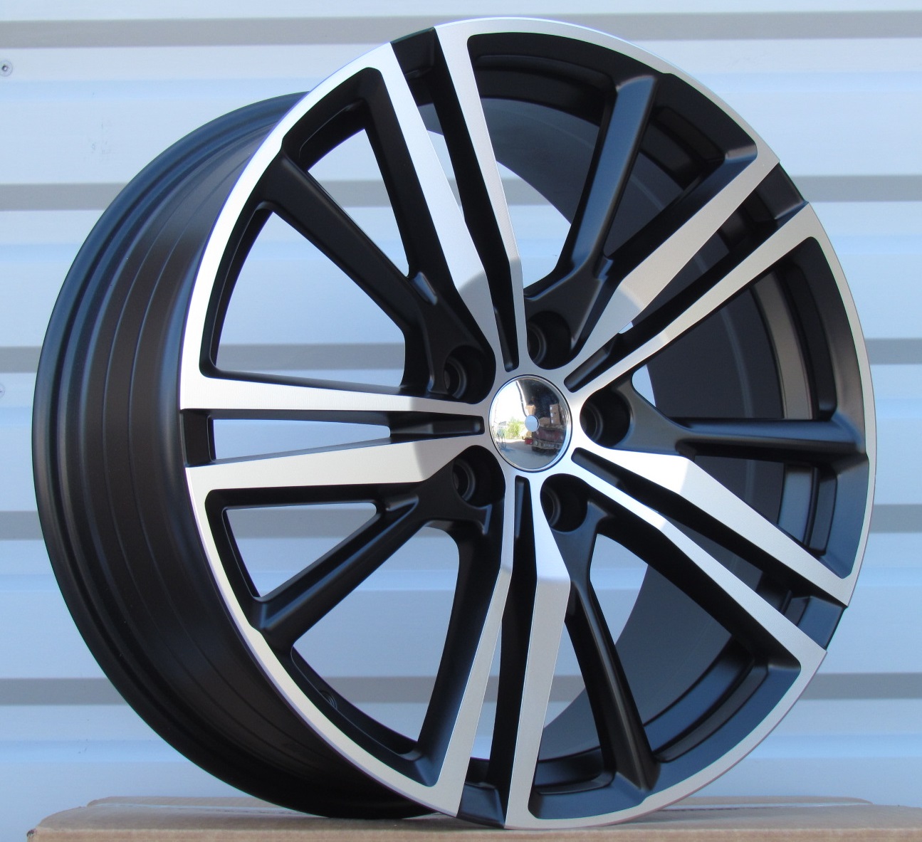 19" R-spoke 3 Matt black/pol 5/108