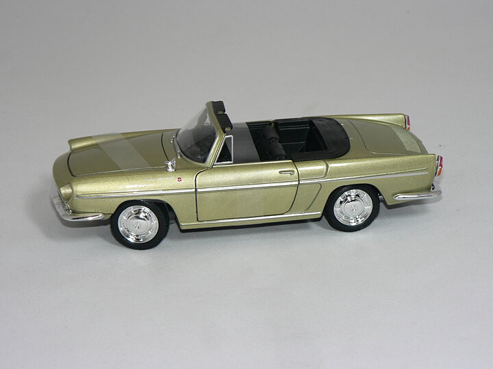 Renault  Caravelle   1959  Guld   1:24  Welly