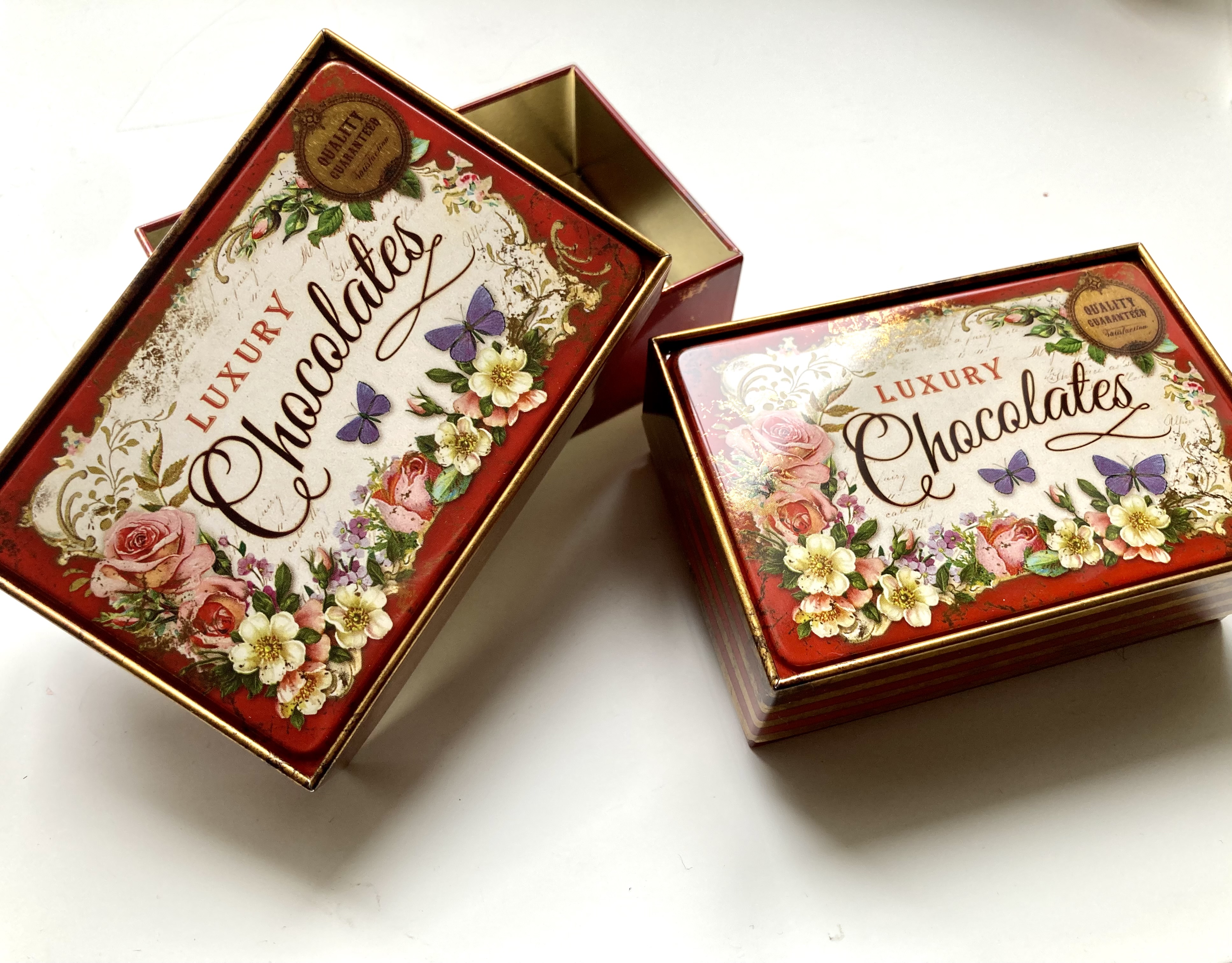 Small box of nostalgia for luxury chocolate OFFER! Two for 139 kr