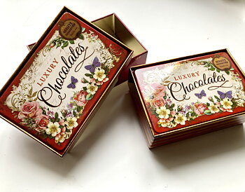 Small box of nostalgia for luxury chocolate OFFER! Two for 139 kr