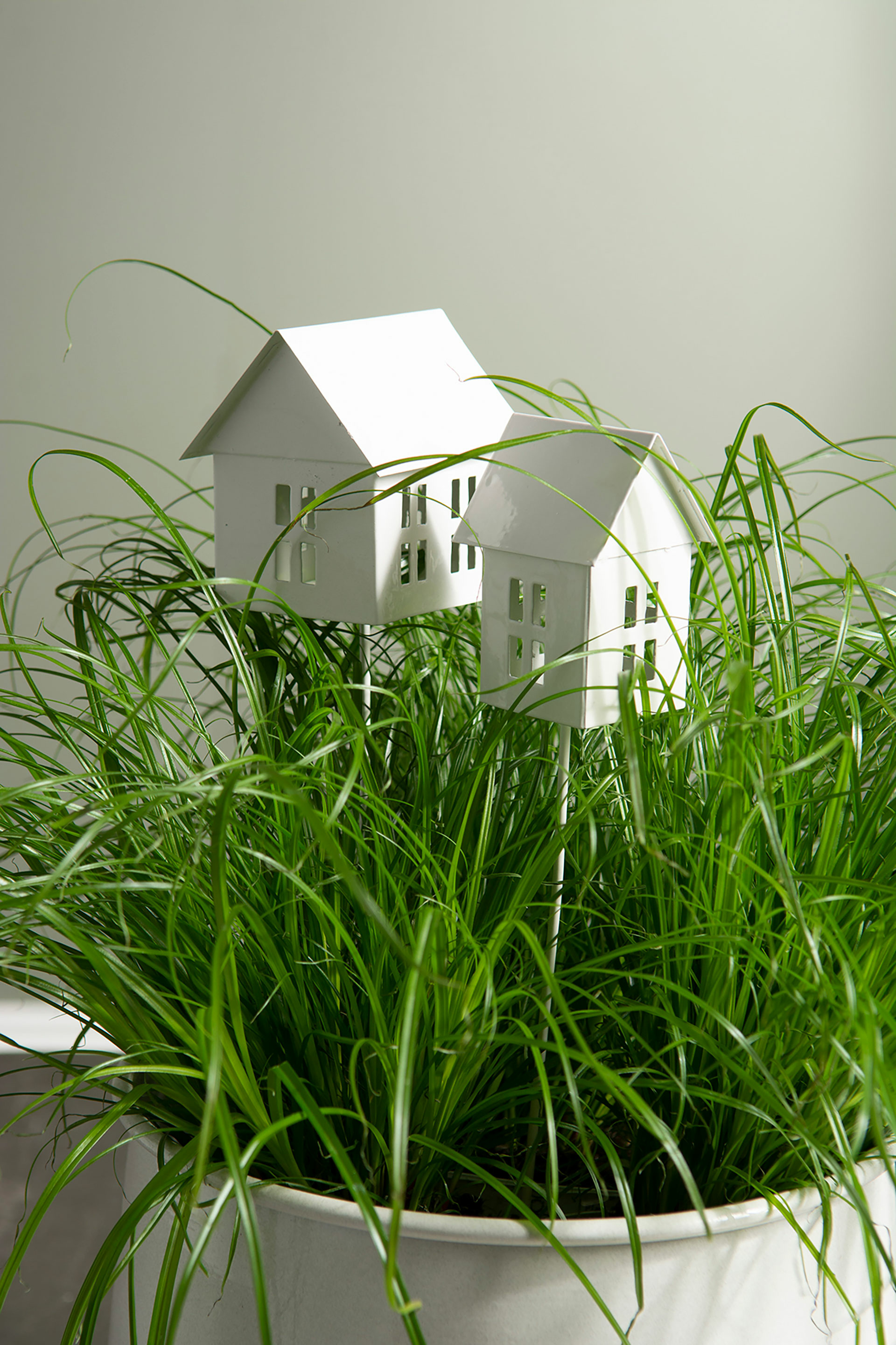 House - Tin house - Sticks - White - Narrow - 7.5x4x30 cm - 2