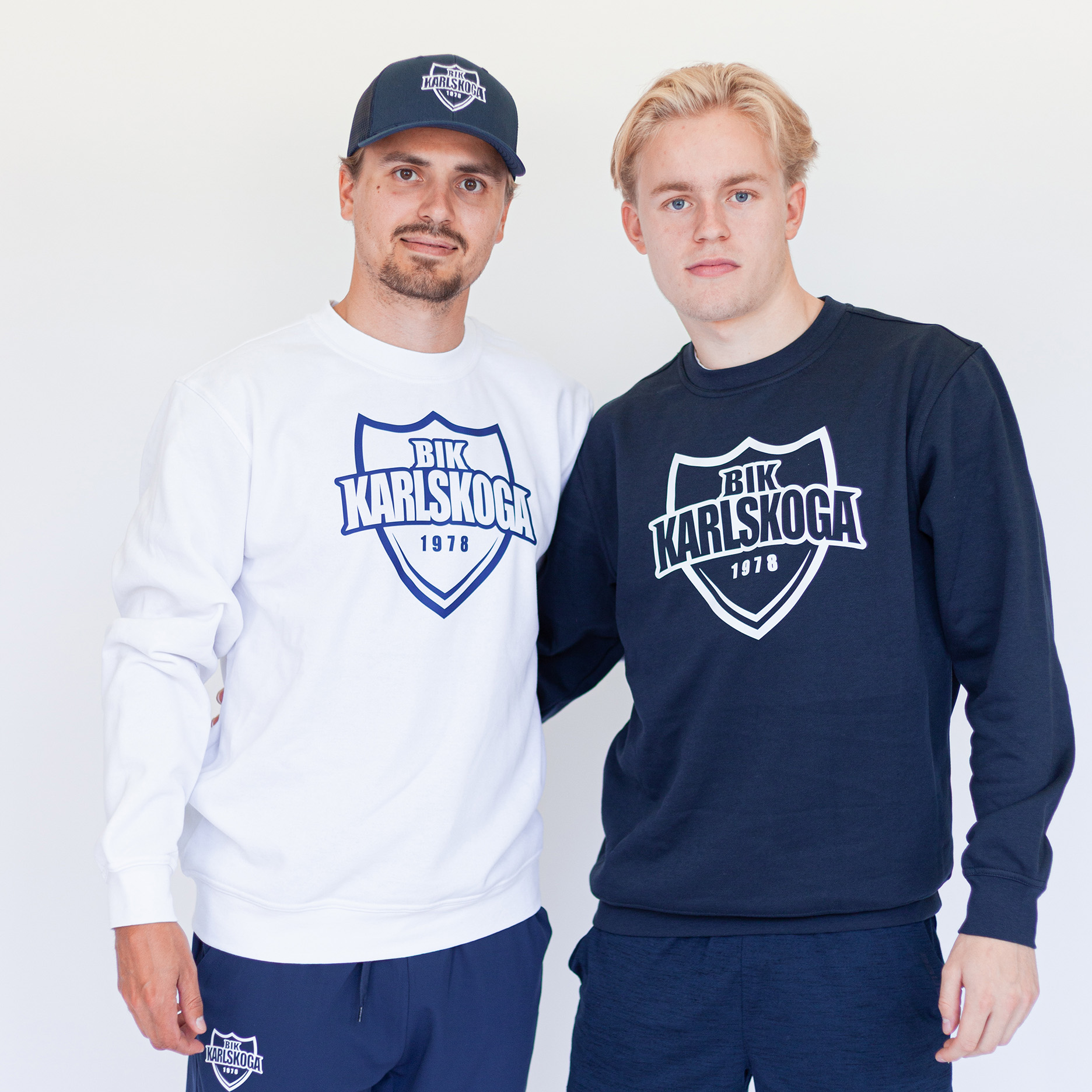 Vit Collegetröja med stort tryck - 2