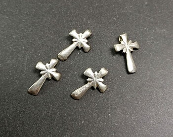 Mini Silver Kors