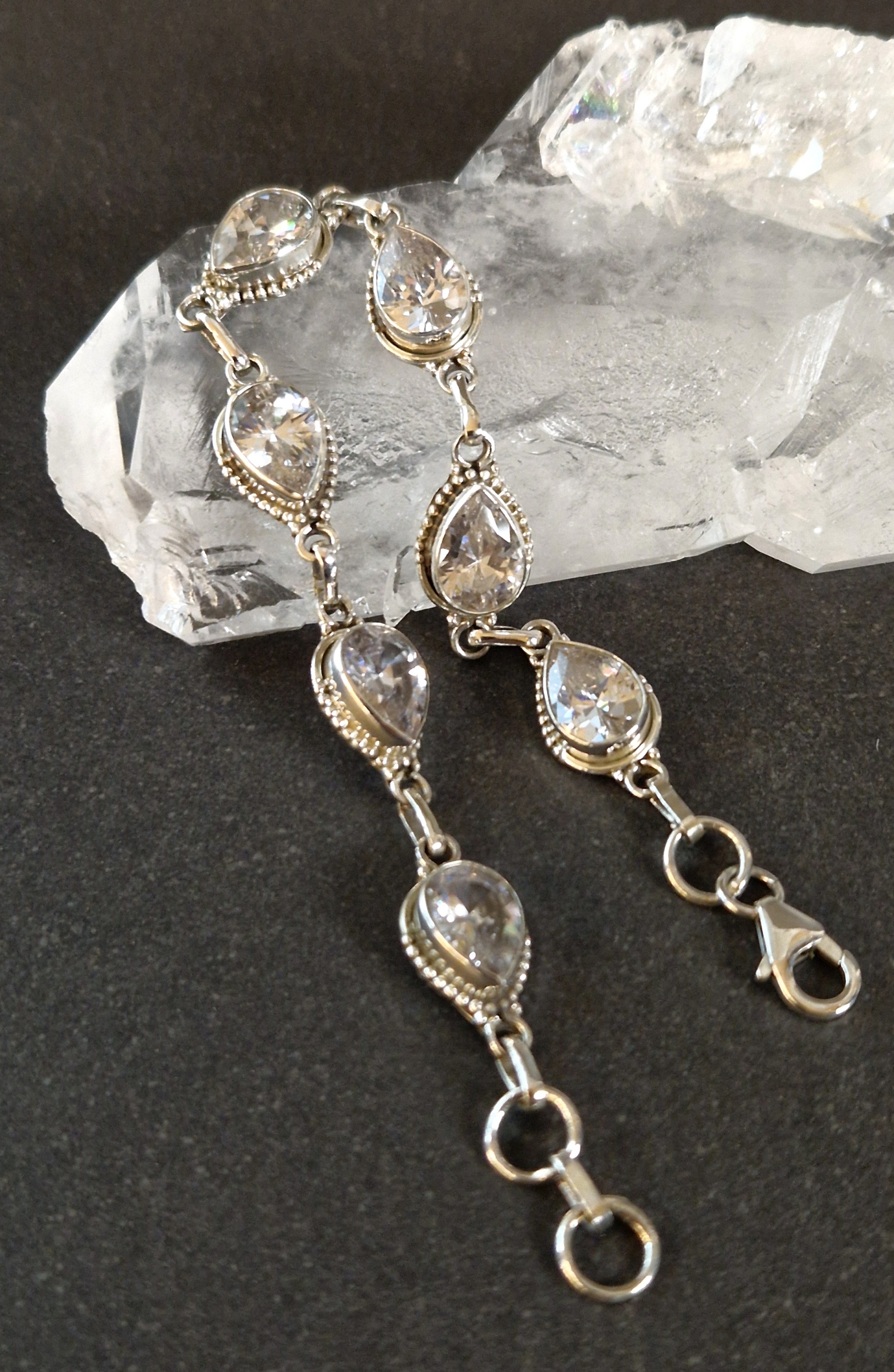 Silverarmband med fasetterad Bergkristall