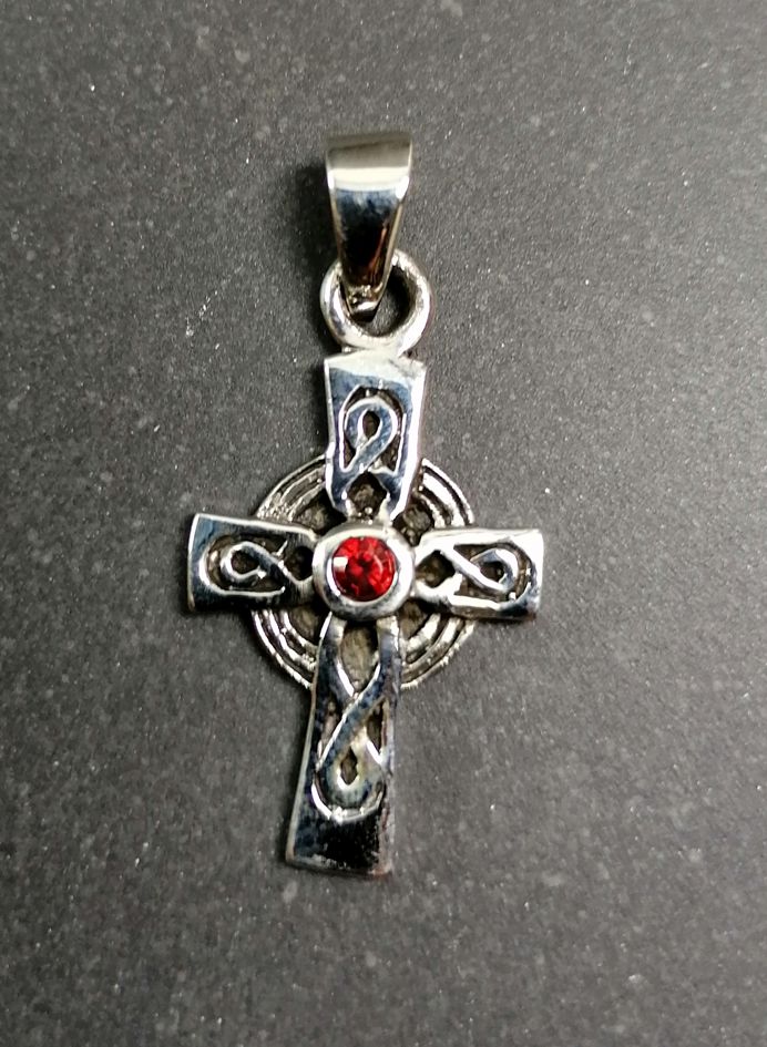 Keltisk Silver Kors med  Granat