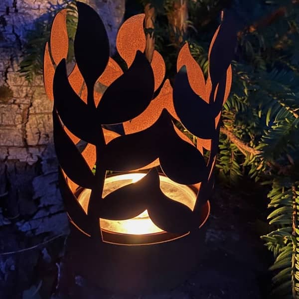 Marschallhållare & Ljuslykta i Rost, Olivblad – 20 cm