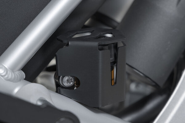 Brake reservoir guard - 5
