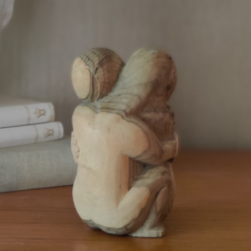 Figur Kärlek i trä