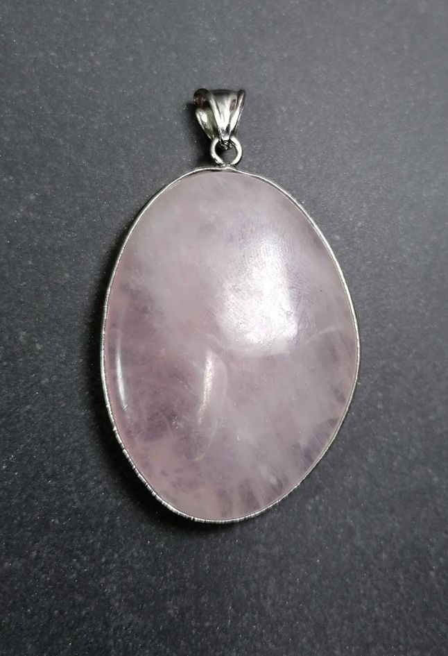 Rosenkvarts Cabochon Halsband, Oregelbunden Oval form