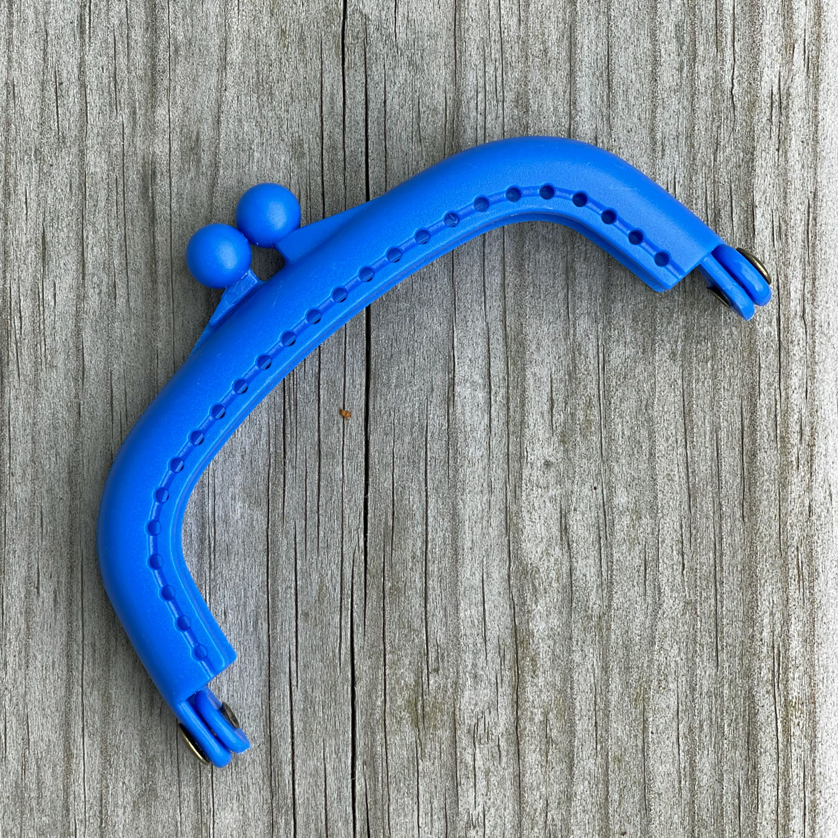 Portmonnäknäppe i plast, blått (8,5 cm) - 2
