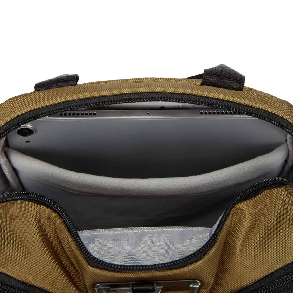 Stöldsäker väska - PACSAFE Metrosafe X Vertical Recycled Crossbody Bag Tan - 4
